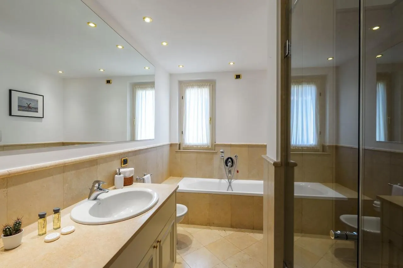 Montenapoleone-Duomo Attico Di Lusso E Parcheggio Privato Apartment Milan Italy